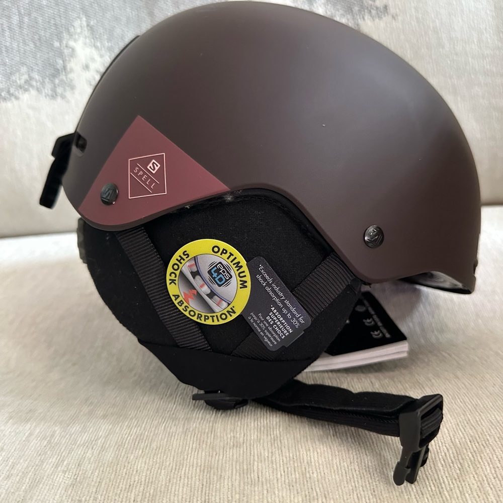 Salomon Spell Snowboarding helmet skiing, NWT